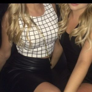 Perfect checker crop top!